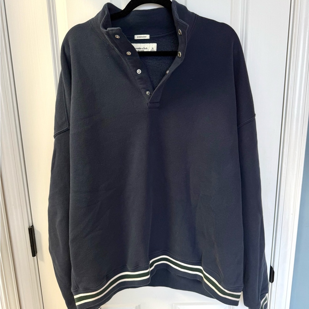 Abercrombie and Fitch Men’s Pullover